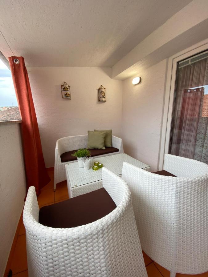 Apartment Lara Rab Town Eksteriør bilde
